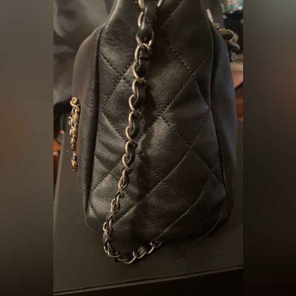 COPY - Calfskin Chain 20s Signature Hobo Black. - Picture 6 of 15